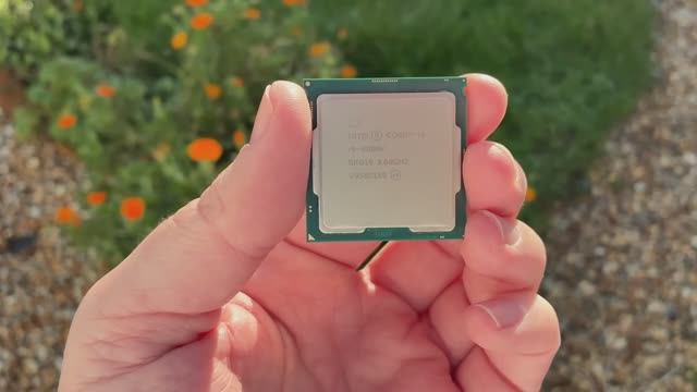 i9 9900K - Is 2018's Fastest Gaming CPU Still Worth It смотреть онлайн