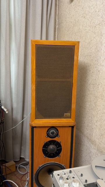 Acoustic Research AR-3a смотреть онлайн