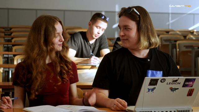 Один день глазами иностранного студента в МИЭТе смотреть онлайн