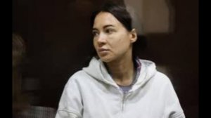 Лерчек устроила распродажу своего люксового гардероба