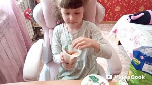 Пробую вкусняшки!