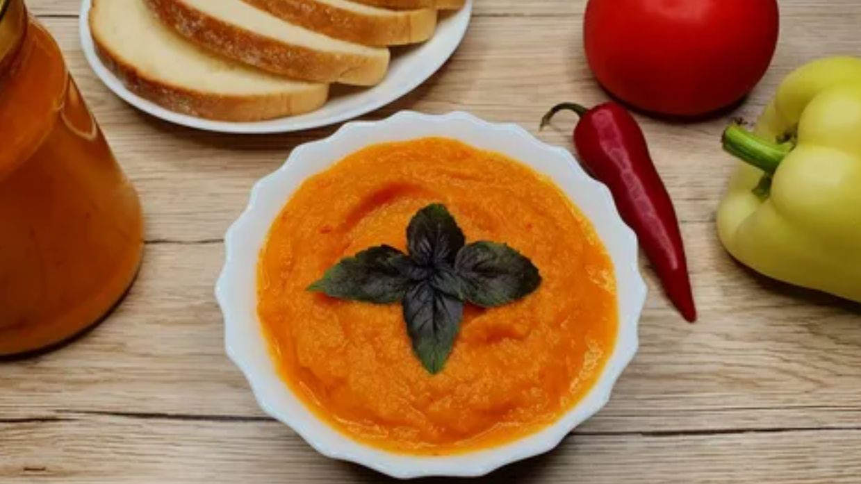 Кабачковая икра с паприкой.