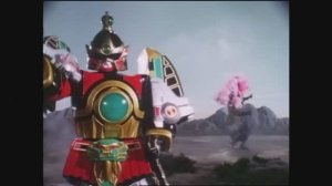 Power Rangers Mighty Morphin Громовой Мегазорд мигом уничтожил цветок зла.