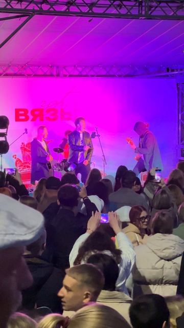 День города Вязьмы - 26. Концертик-караоке в кибитке и салют!