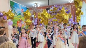 уплывает наш кораблик