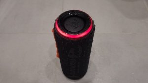 убийца JBL - Barracuda Portable Speaker