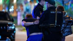 Был пьяный: соседка тюменского педофила рассказала о его задержании