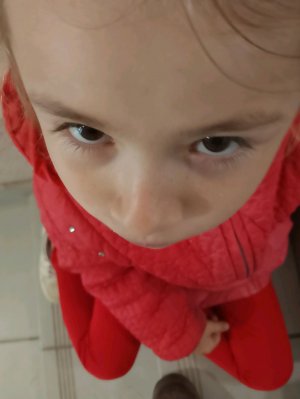 Дочь милионера одевается как репер