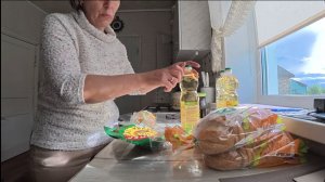 КУПИЛИ НА 3200 РАССАДЫ. ПРИХОДИТСЯ ЧТО-ТО ВЫДУМЫВАТЬ.