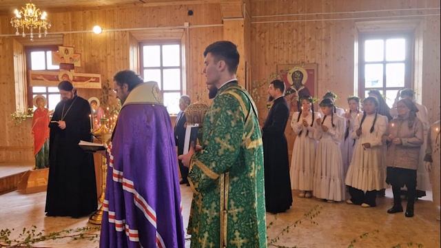 Праздничный благодарственный молебен и крестный ход в Октемской Свято-Троицкой церкви 31.05.2026