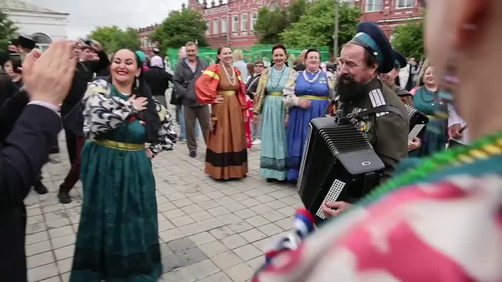 Троица в Троицке встречает гостей