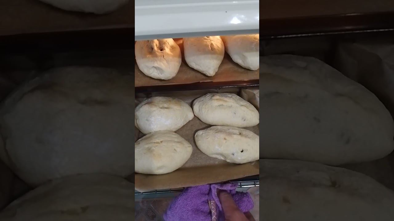 Пироги с рисом, зеленым луком, репчатым луком,#яйцомfood, и свекольными листьями. #еда , #pies,