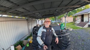 Вернулся на дачу и сразу в бой! Прополол клумбы, заменил масло в каракате! 01-06-2026