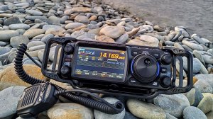 Yaesu FTX1 & Yaesu FT-710