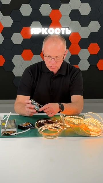 💡 RGBW-подсветка под управлением смартфона и пульта смотреть онлайн