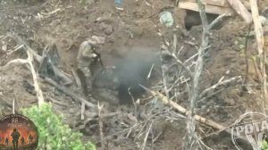 Боец 88 бригады в одиночку подобрался к укро.блиндажу и с помощью ТМ-62 подорвал в нем трех в ВСУшн…