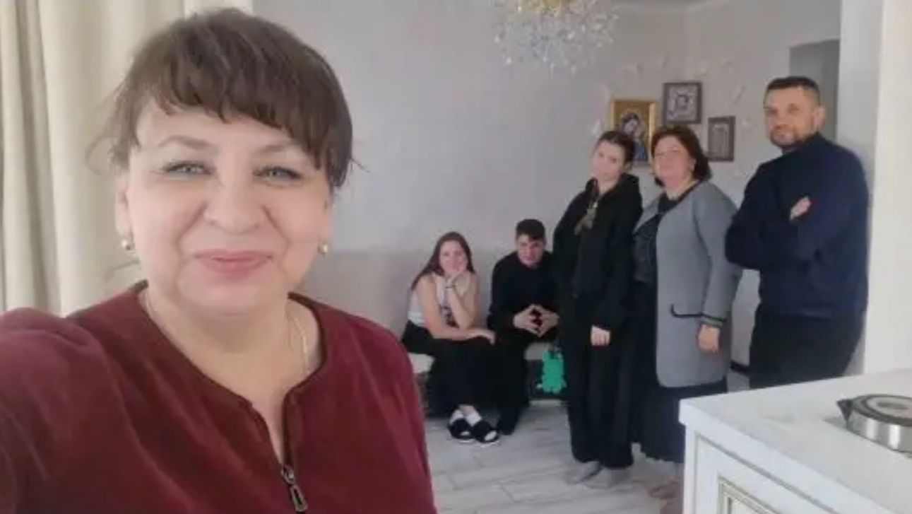 Полный дом гостей. Встреча с родными. Праздничные выходные.