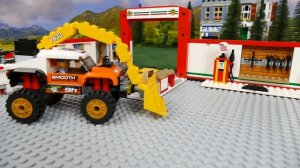 Помощь на дороге Большой Лего грузовик помогает машинке! 🛠️ LEGO