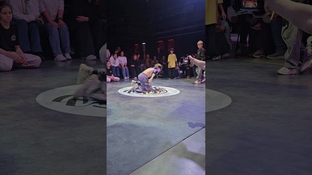 Батл 3×3 брэк данс. Фестиваль юг в круг. г. КРАСНОДАР смотреть онлайн