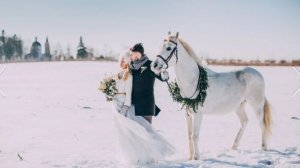 С молодою женой мой соперник стоит.  Романс «В лунном сиянии»
