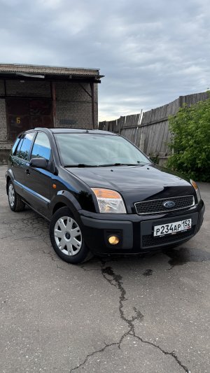 Видеообзор на Ford Fusion 2008