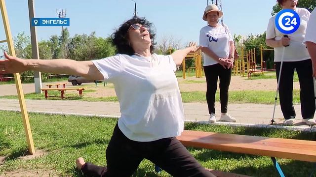 Саратовские пенсионерки отжимаются на скорость