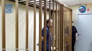 Затащил в подъезд и хотел изнасиловать: женщина отбила из рук педофила 5-летнюю девочку в Тюмени