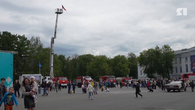 День защиты детей в Ярославле: лагеря, посвящение моряков и уроки безопасности смотреть онлайн