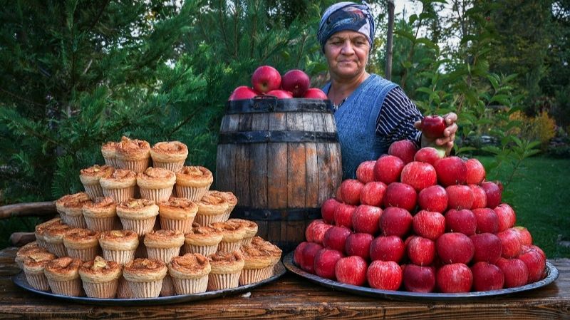 Домашние яблочные пирожки. Маленькие лакомства с насыщенным вкусом. Жизнь в Азербайджане смотреть онлайн