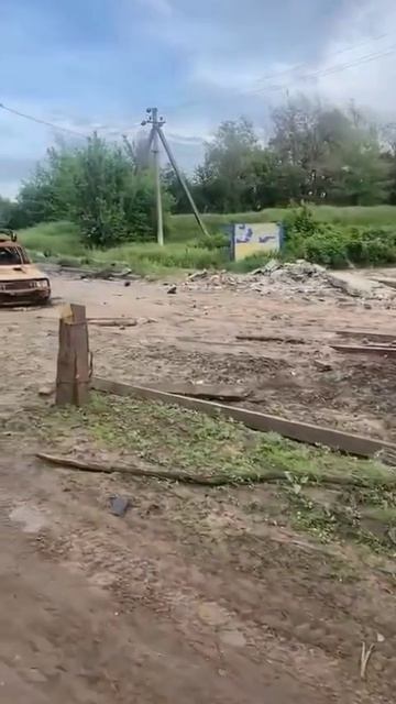 ВСУки бегут из Константиновки. Первыми побежали офицеры. Видео со стороны хохлов.