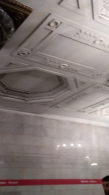 Метро в Питере.