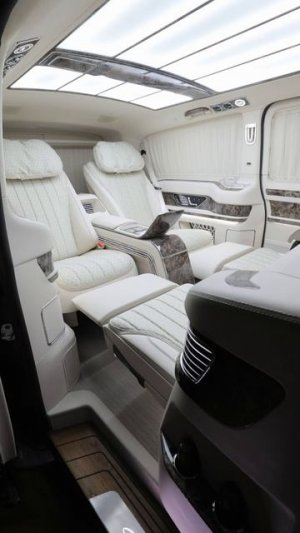 Этот бронированный Mercedes-Benz V-Class – не просто защищённый автомобиль.