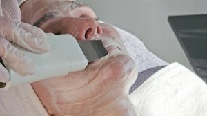 Аппаратная процедура mySKINEТIC®️ — чистка, безинъекционная биоревитализация и микро-фотостимуляция