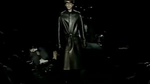 Показ мужской коллекции Yves Saint Laurent Rive Gauche  осень-зима 2001-2002. Часть 1.