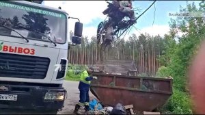 На златоустовских кладбищах идет работа по вывозу мусора