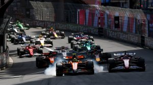 F1 live 🚄 Шиноплавные дела движений резких. О-ла-ла.