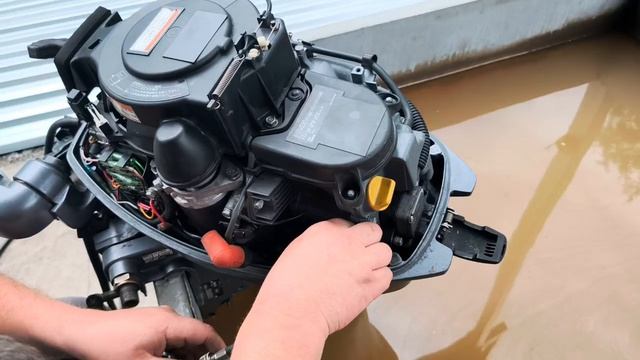 Замер компрессии лодочного мотора Yamaha F9.9 смотреть онлайн
