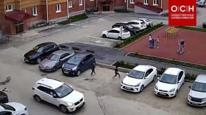 В Челябинской области пьяный водитель влетел во двор многоквартирного дома, едва не сбив детей