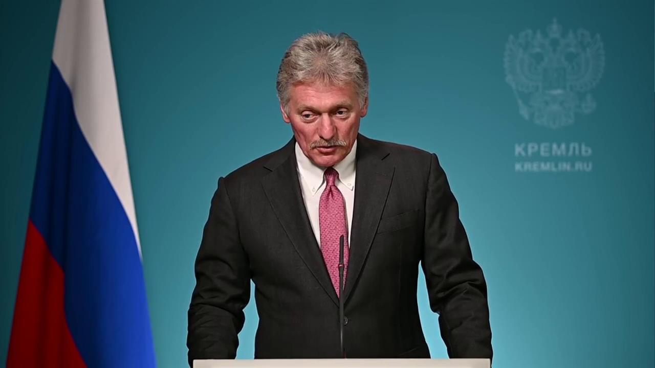 Песков заявил, что захват Францией шедшего из РФ танкера граничит с пиратством.