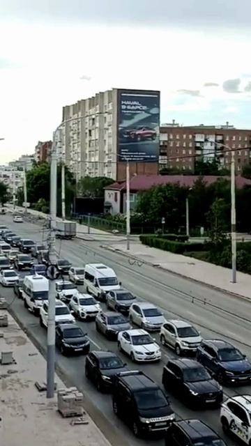 Завис светофор на улице Красный путь в Омске