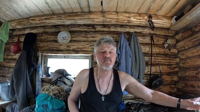 С другом детства на весенней охоте.