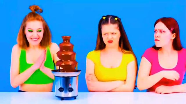 ОТКУСИ & ЛЕЗНИ & НЕЧЕГО! КОМУ ЧТО ДОСТАНЕТСЯ! ( ЧЕЛЛЕНДЖ )
