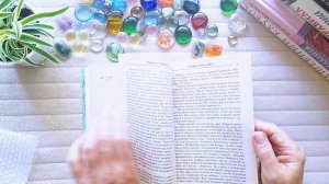 АСМР С КНИГОЙ. ЛИСТАЮ КНИГУ. ШЕЛЕСТ БУМАЖНЫХ СТРАНИЦ!
