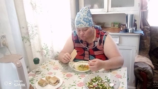 Обед. Уха из щуки 👍. Приятного аппетита кто со мной 😉 смотреть онлайн