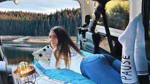 Соло Кемпинг на лесном озере с ночевкой в авто. Нашла и приготовила Грибы Зонтики