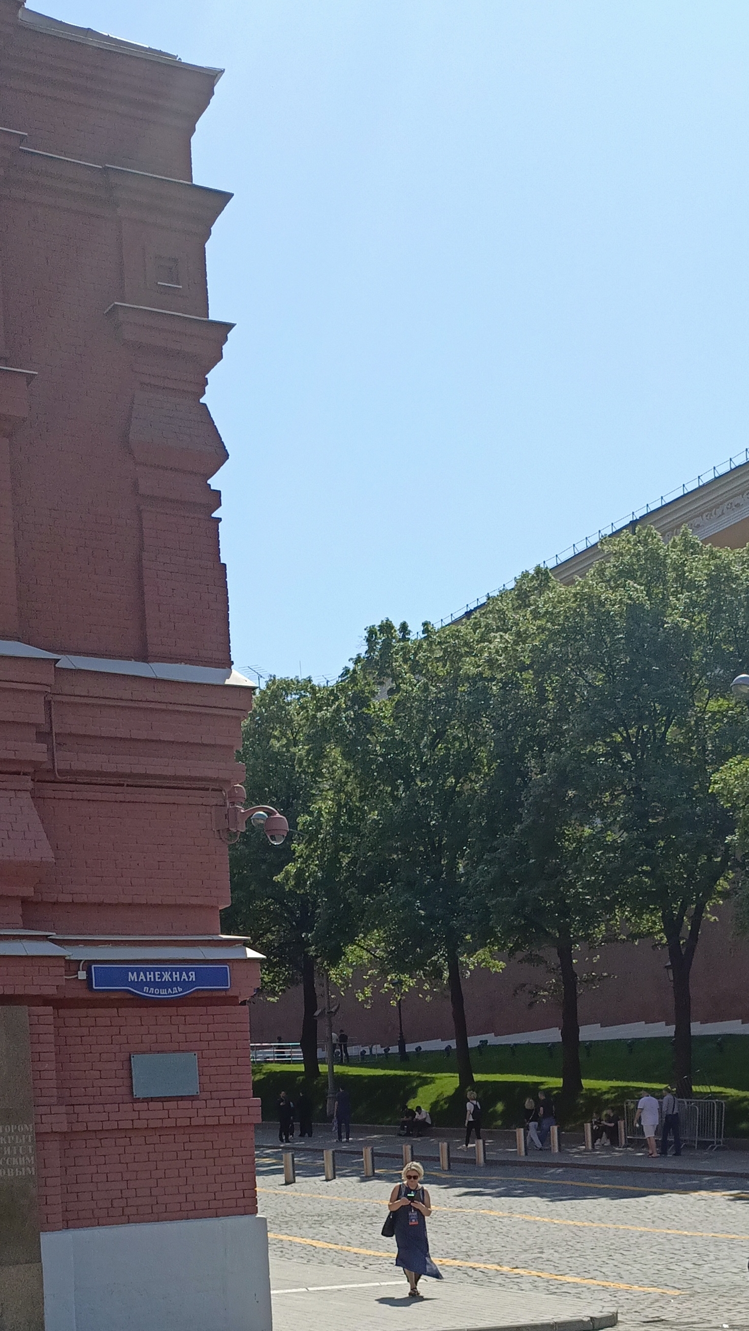 Бесплатный туалет на Красной площади смотреть онлайн