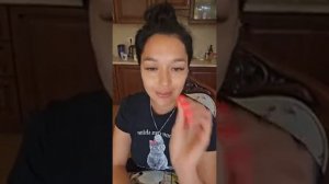Обсуждения жизни героев канала