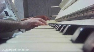 Пианино: русская народная «Как под горкой под горой» в обработке исполнителя