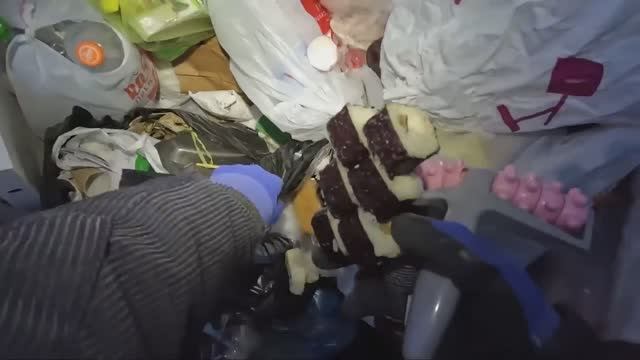 Как_я_зарабатываю_лазая_по_мусоркам_Питера_Dumpster_Diving_RUSSIA22
