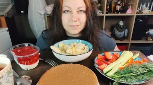 Мукбанг Вареники с картошкой и лисичками! Любимый торт с чаем!